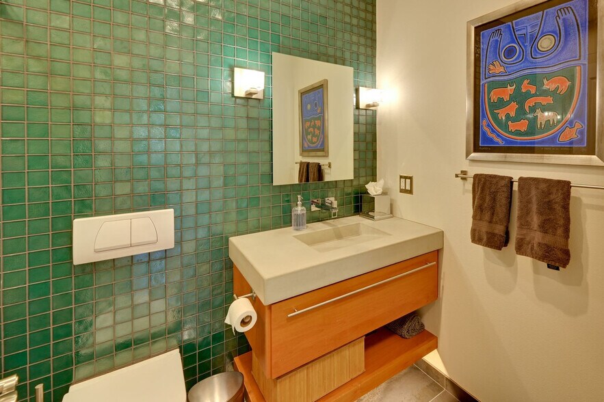 Building Photo - 2237 NW Torrey Pines Dr