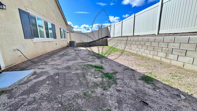 Building Photo - 10674 Appaloosa Ave