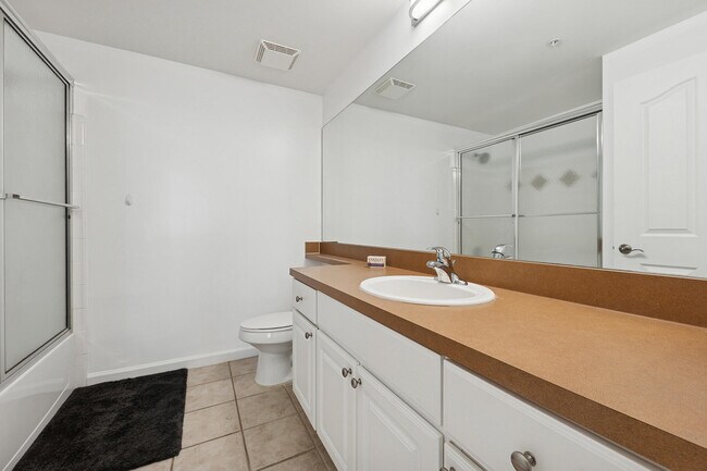 Building Photo - 2052 Alta Meadows Ln