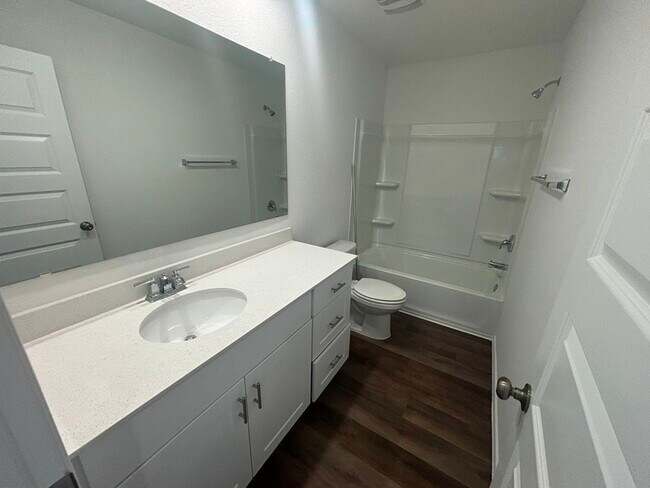 Building Photo - 148 Acorn Cir