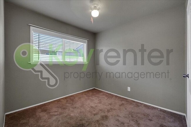 Building Photo - 246 Santiago Ave