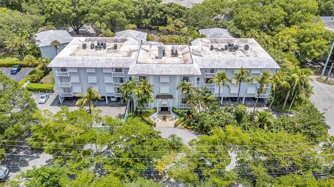 Building Photo - 1150 Madruga Ave