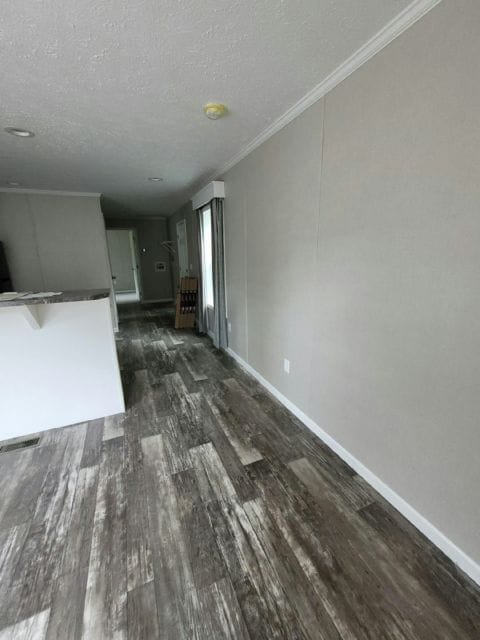 Building Photo - 658 Sound Ave