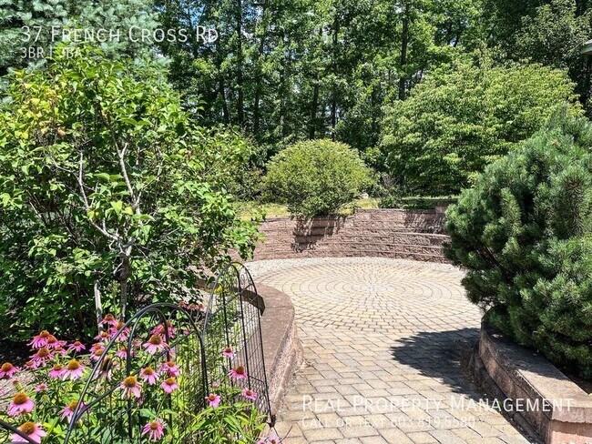 Building Photo - 3-Bedroom Home with Finished Basement and ...