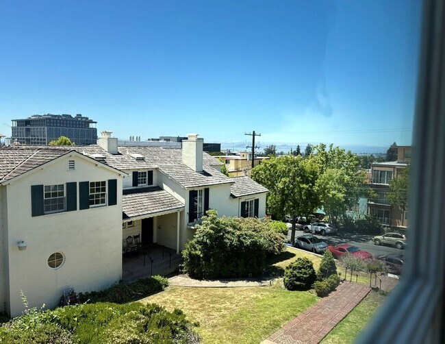 Building Photo - This is a Berkeley Lifestyle. | 3BR | 1.5BA | 1,450 SF | Just Steps from Campus