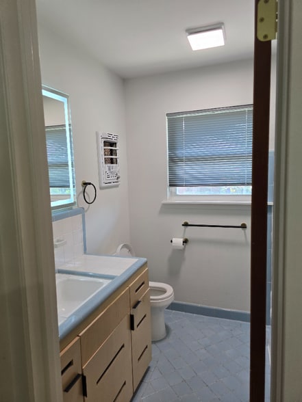 Building Photo - 6414 Neff St