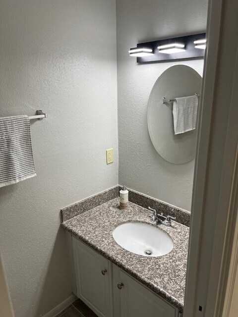 Building Photo - 2379 Briarwest Blvd