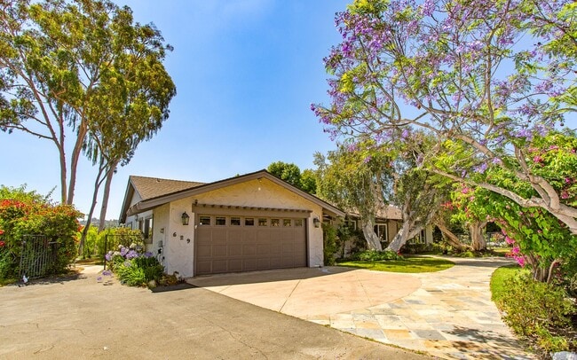 Primary Photo - Stunning & Spacious Encinitas Home w/ Gorg...
