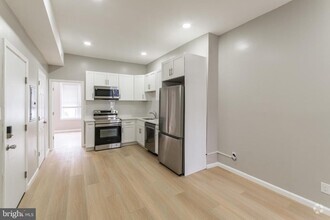 Building Photo - 2827 W Girard Ave