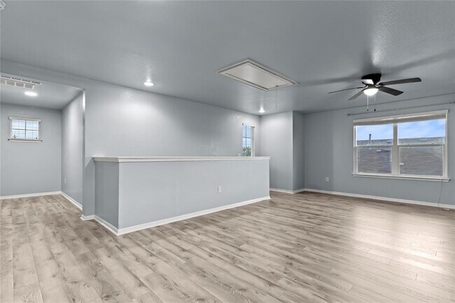 Building Photo - 407 Camellia Dr