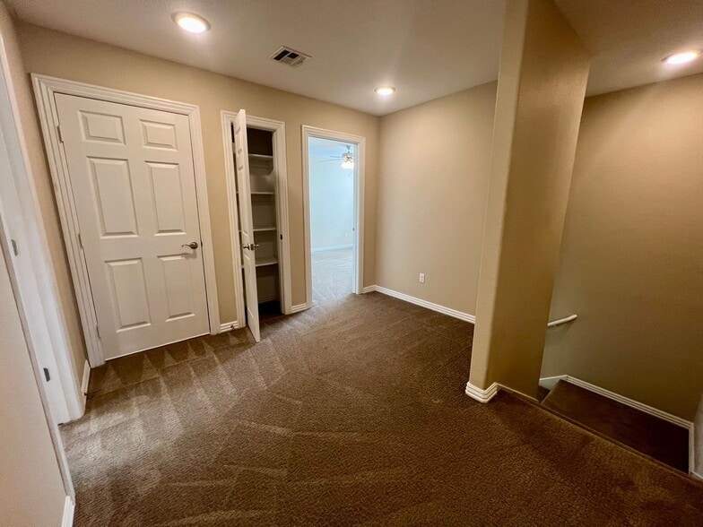 Building Photo - 6611 Leightyn Ln