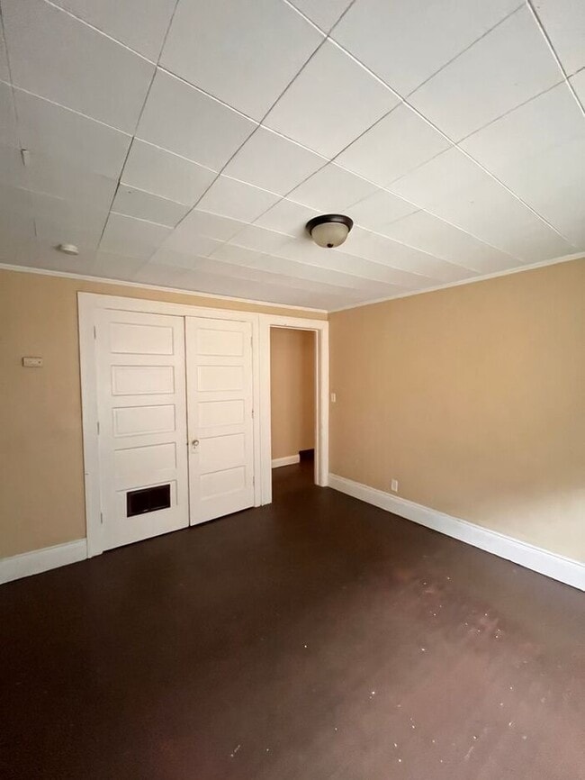 Building Photo - Cozy 2-Bedroom Apartment in a Prime Locati...
