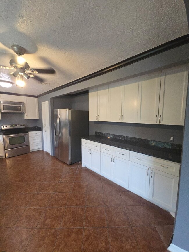 Building Photo - 10014 Carlow Ln