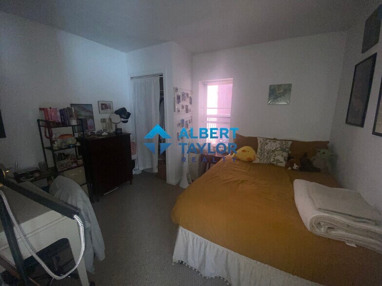 Building Photo - 22 Saint Cyprians Pl