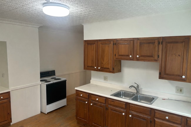 Building Photo - 43 Franklin St