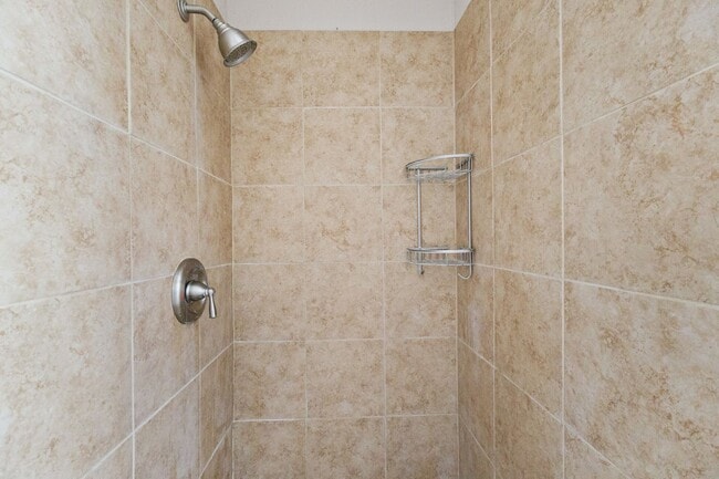 Building Photo - 9423 Aqua Dr