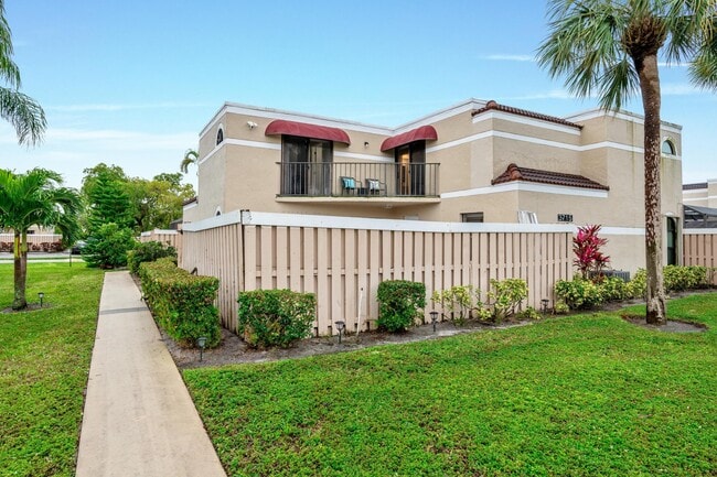 Building Photo - 3715 Village Dr