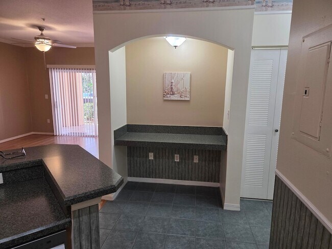 Building Photo - 520 Florida Club Blvd