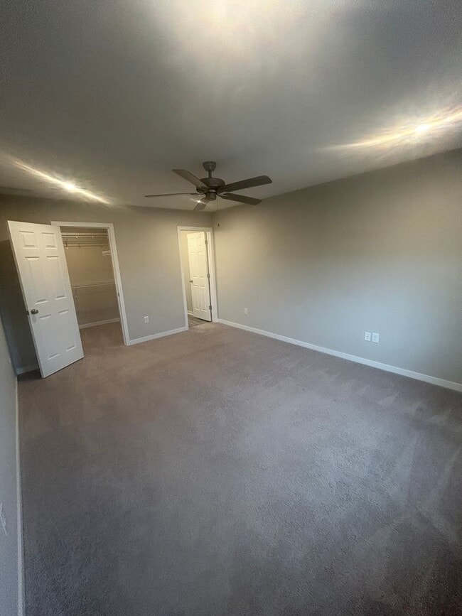 Building Photo - Must See New Construction In Mount Washing...