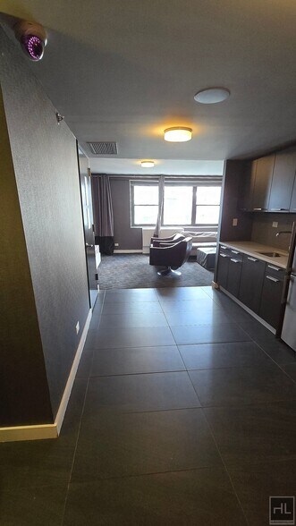 Building Photo - East 39th Street