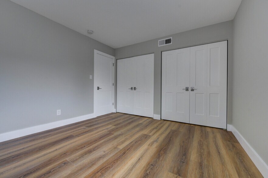 New Large Custom Bedroom Closet with Built-Ins - 20333 Detroit Rd