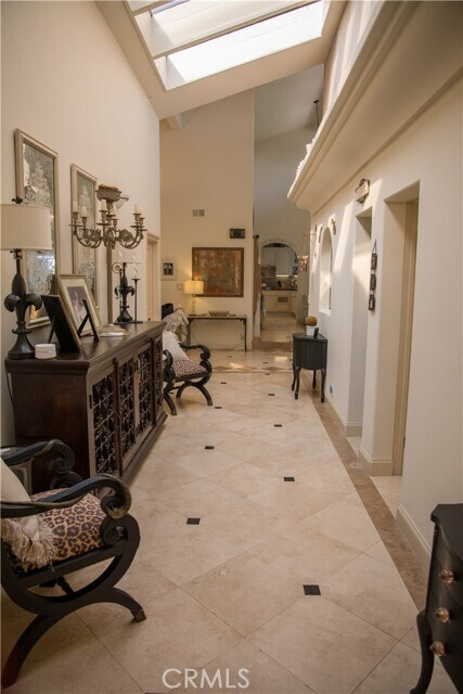 Building Photo - 10071 Highcliff Dr