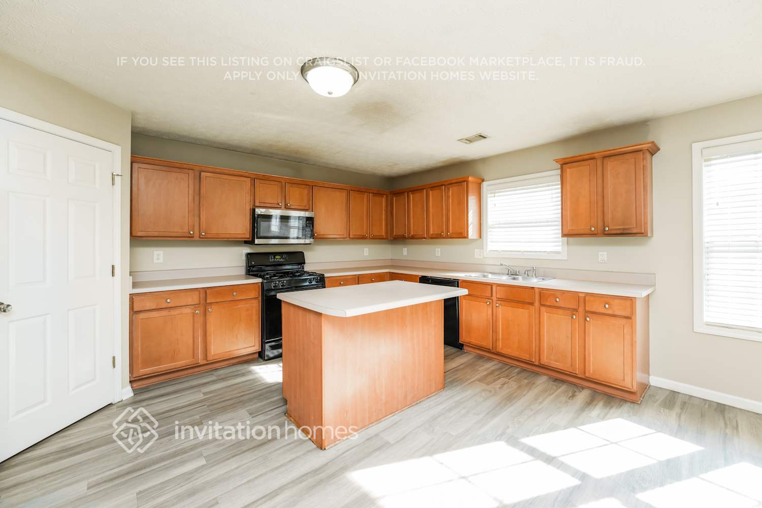 Building Photo - 3019 Rusticwood Dr SW