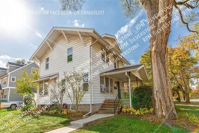 Building Photo - 203 Catalpa Dr