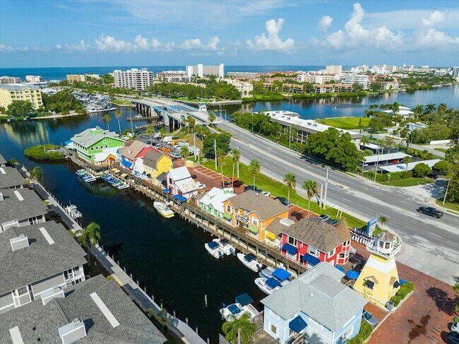 Building Photo - 6708 Sarasea Cir