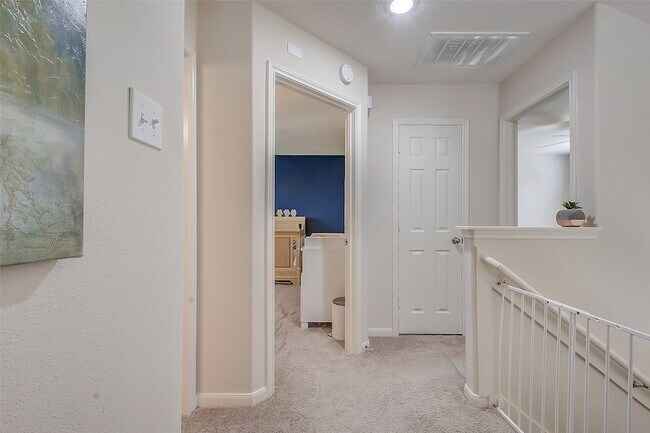 Building Photo - 25311 Sierra Woods Ln