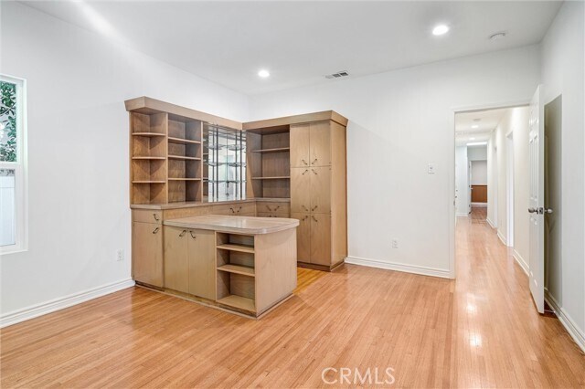 Building Photo - 156 S Edinburgh Ave