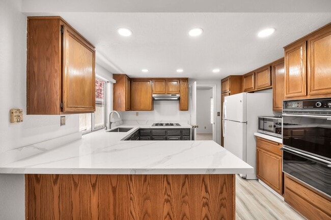 Building Photo - Spacious 3-Bedroom Home In the Community of Montecito, Rancho San Diego!
