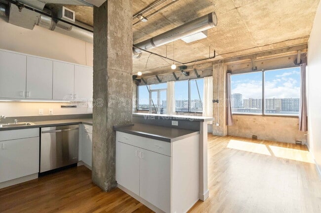 Building Photo - 2020 Arapahoe St