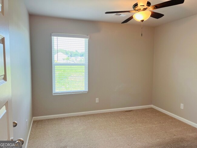 Building Photo - 19 White Spruce Wy