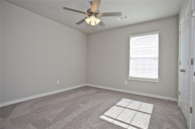 Building Photo - 3811 SW Peachwood Dr
