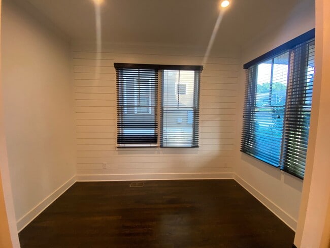 Building Photo - Prime East End Rental Home