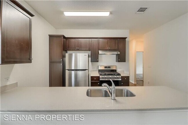 Building Photo - 7213 Tonka Ln
