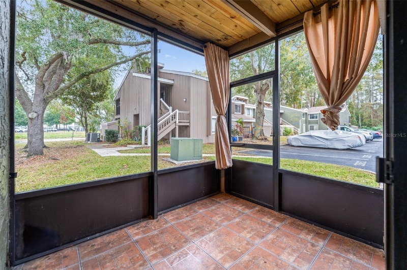 Building Photo - 5071 Eaglesmere Dr