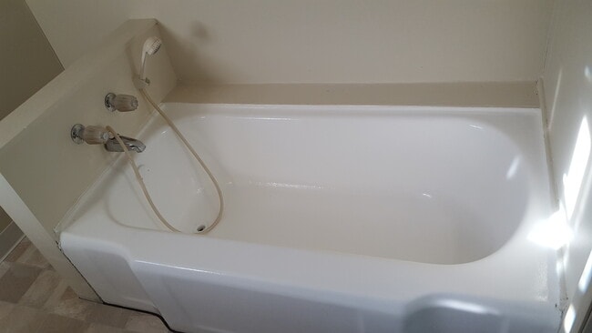 Building Photo - 4 Bed 2 Bath Single Family Home in Wausau