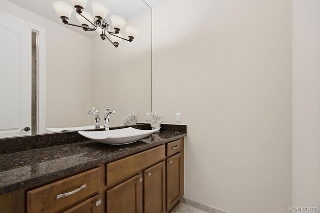 Building Photo - 2707 Turtle Lk Dr