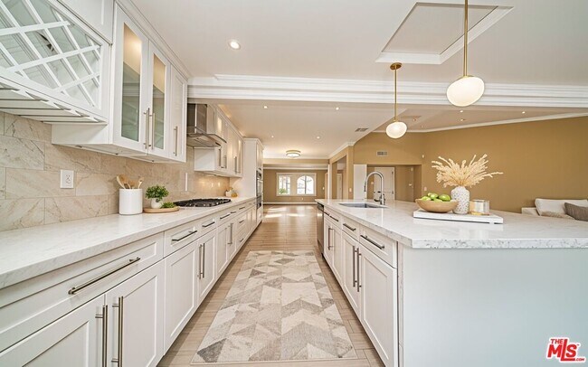 Building Photo - 2660 Conata St