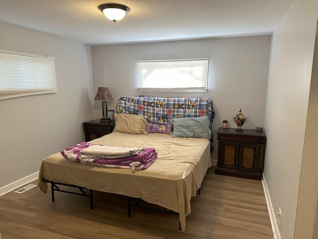 Building Photo - 700 Cumberland St