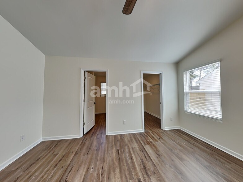 Building Photo - 1370 John Swann St