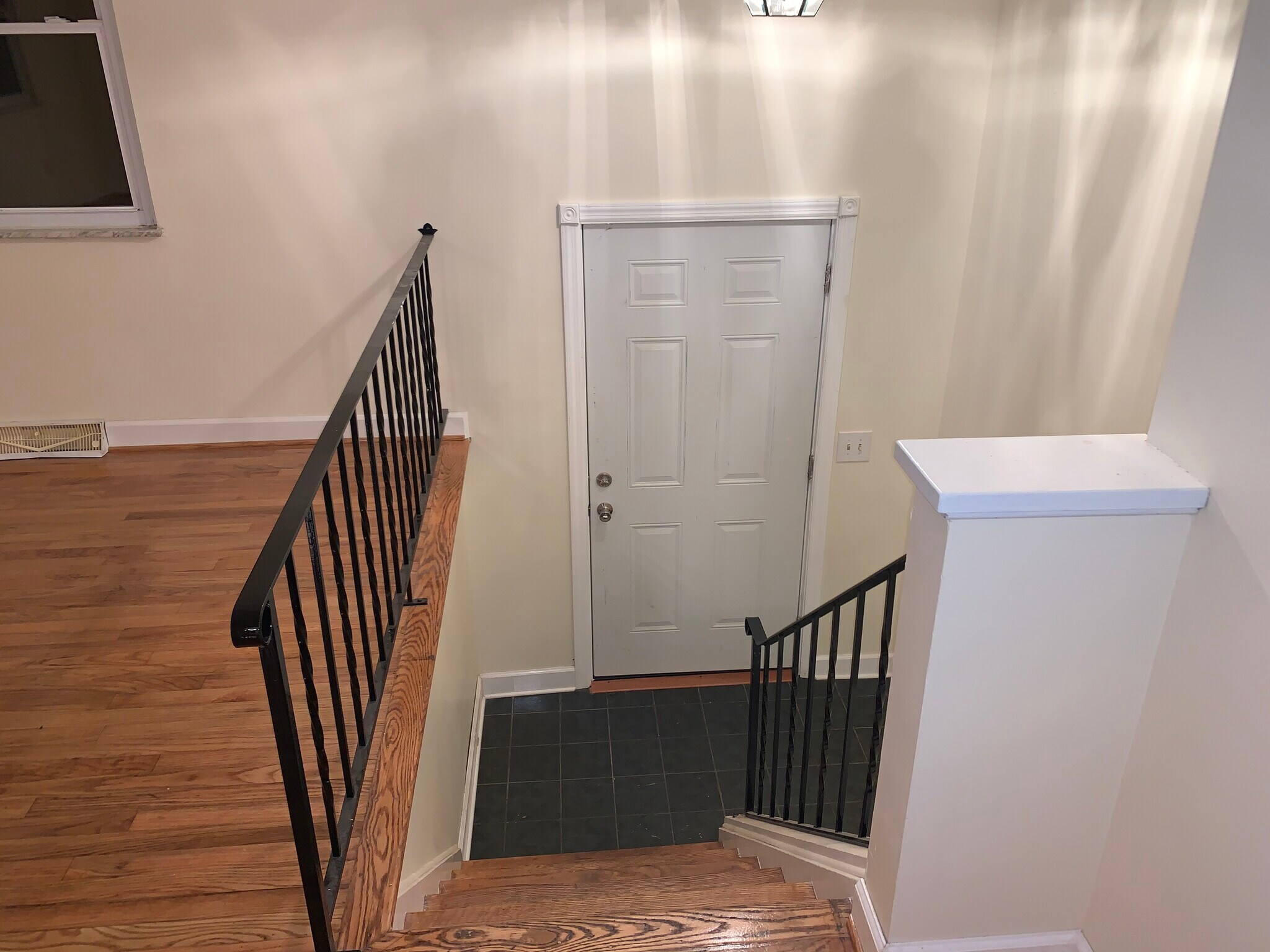 Building Photo - 4268 Sample Ct