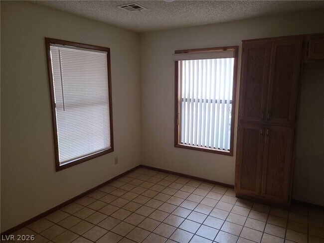 Building Photo - 328 Caracas Dr