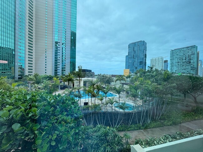 Building Photo - Ko'olani - Luxurious 2 bedroom 2 bathroom ...