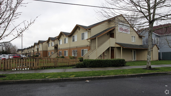 Primary Photo - Maple Glen Apartments