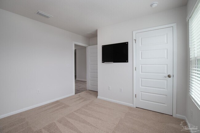 Building Photo - 5540 Lancelot Trl