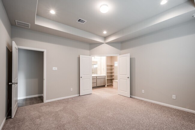 Building Photo - 3918 Sugardale St