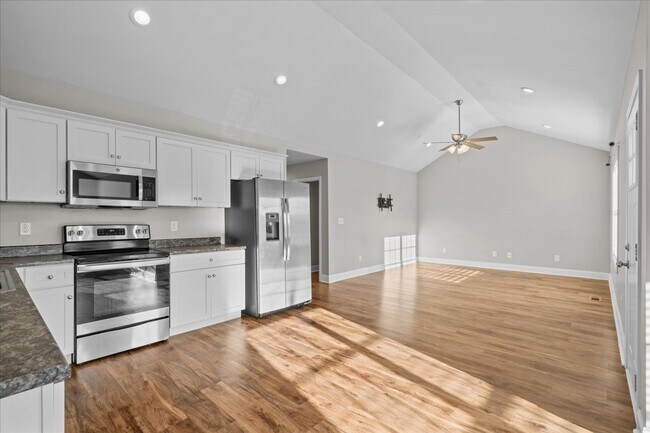 Building Photo - Pristine 3 Bed 2 Bath Home in Dalton